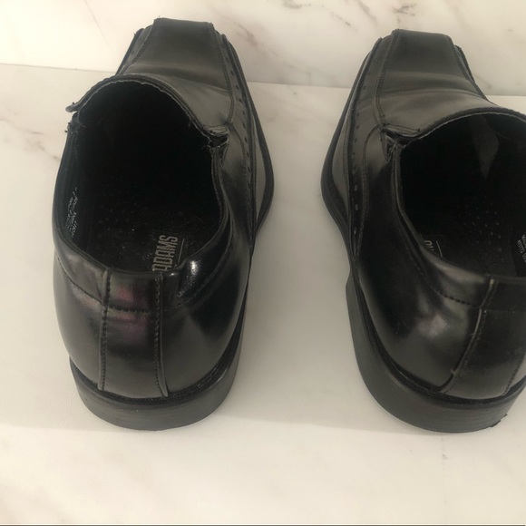 Shoe - Picture 4 of 4